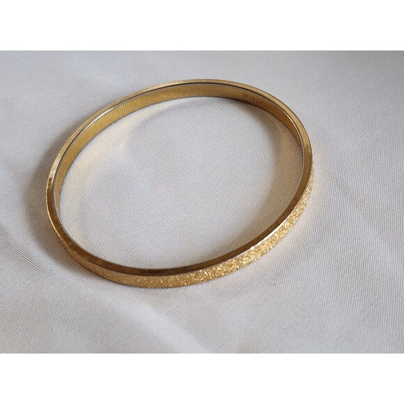 Vintage Classic MONET Signed Gold Tone Brushed Textured Bangle Bracelet - Picture 2 of 7